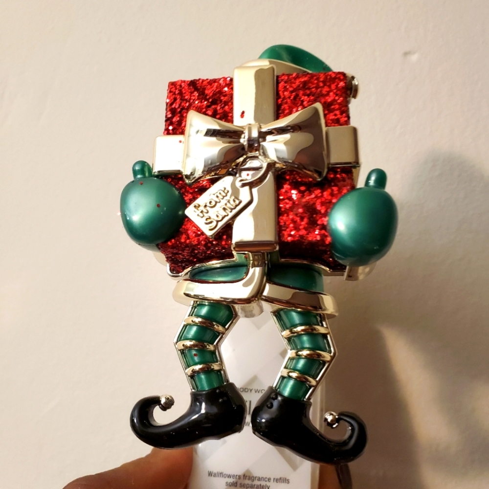 Bath And Body Works Christmas elf wallflower plug